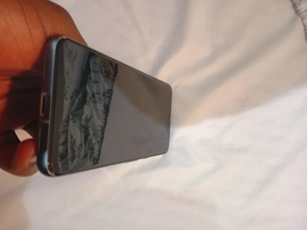 Google Pixel 8 - Obsidian Black image indicator(3)