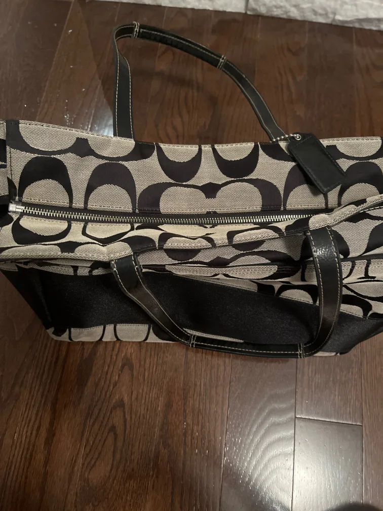 Coach Black/Beige Tote Bag with Strap image indicator(6)