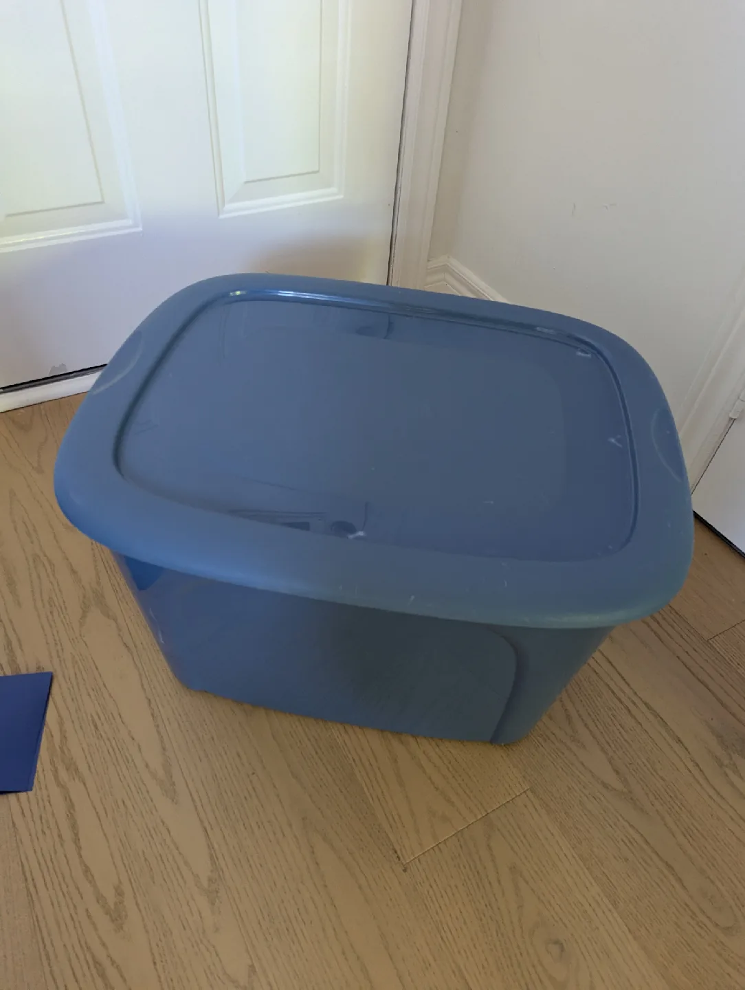 NEW PLASTIC STORAGE CONTAINER thumbnail