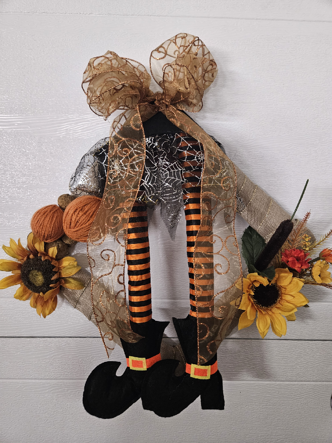 Fall/Halloween Witch home decor Hanger - photo 4