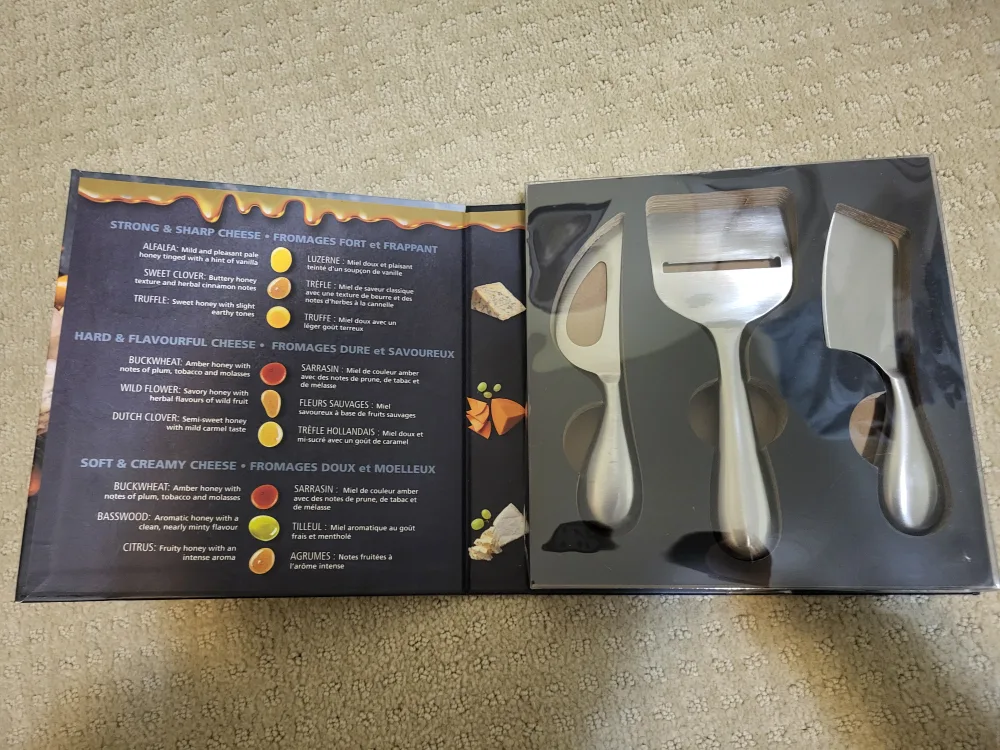 Cheese Knife Set - Ensemble de Couteaux à Fromage image indicator(2)