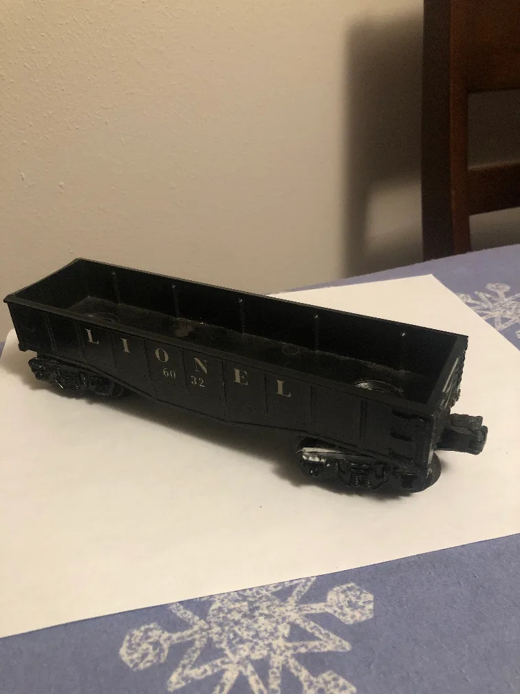 Lionel Lines 1679 Baby Ruth Boxcar & 657 Caboose image indicator(9)