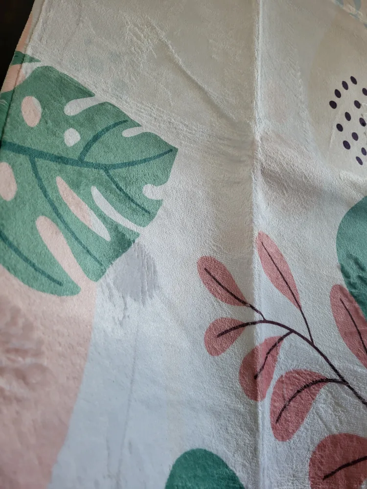 Pink Runner Rug 2' x 7' image indicator(2)