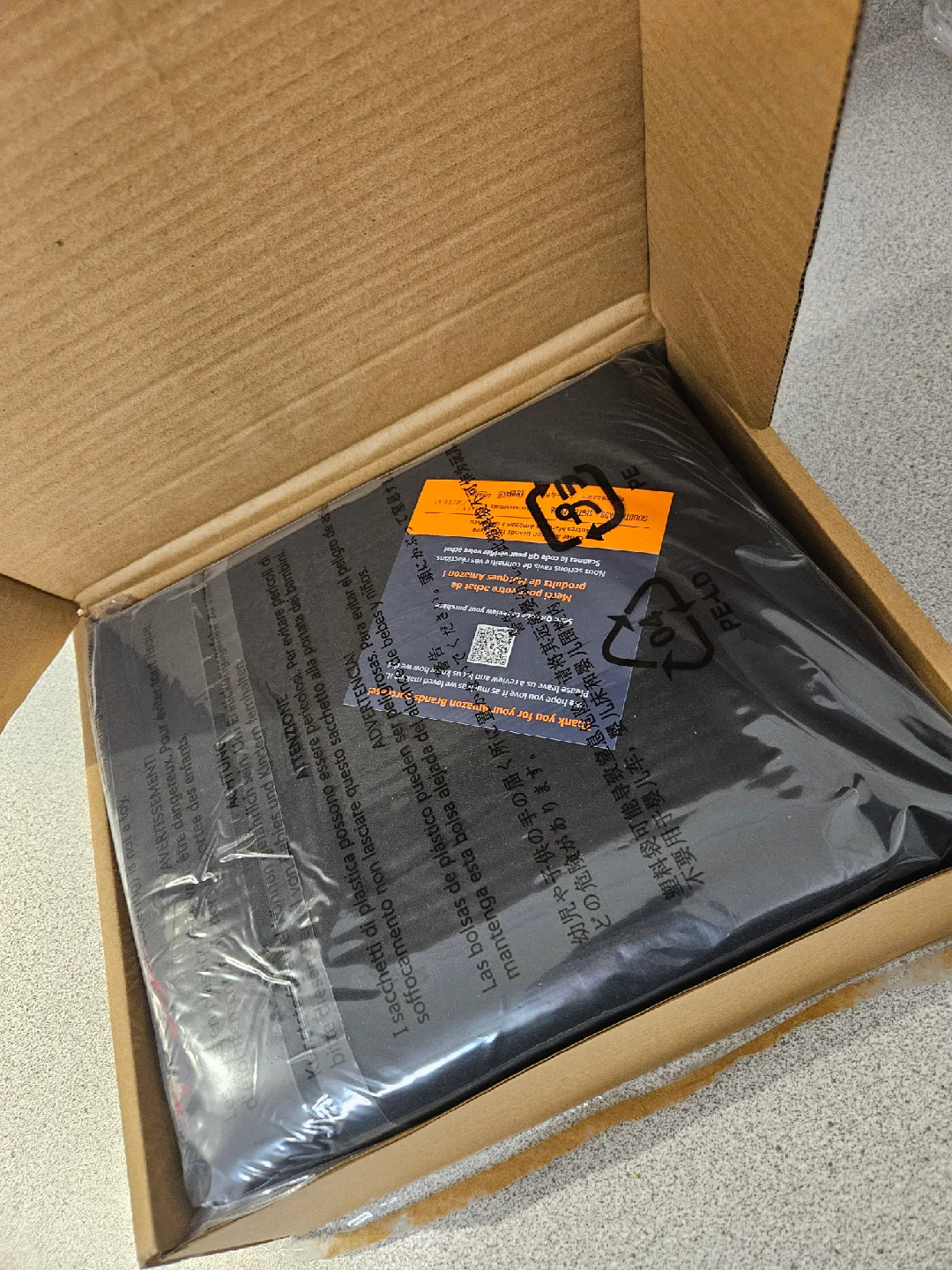 Amazon Basics King Black Sheet Set - New image indicator(2)