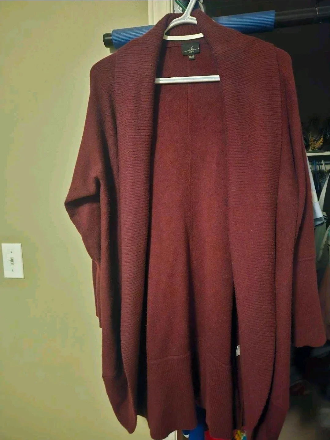Ada Casey XXL Burgundy Cardigan image indicator(2)