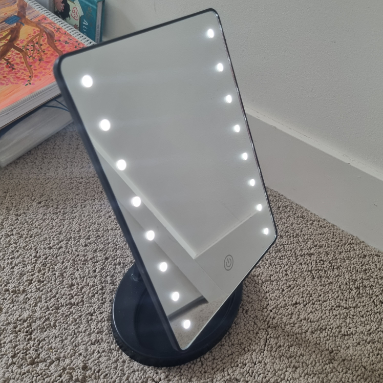 LED vanity mirror