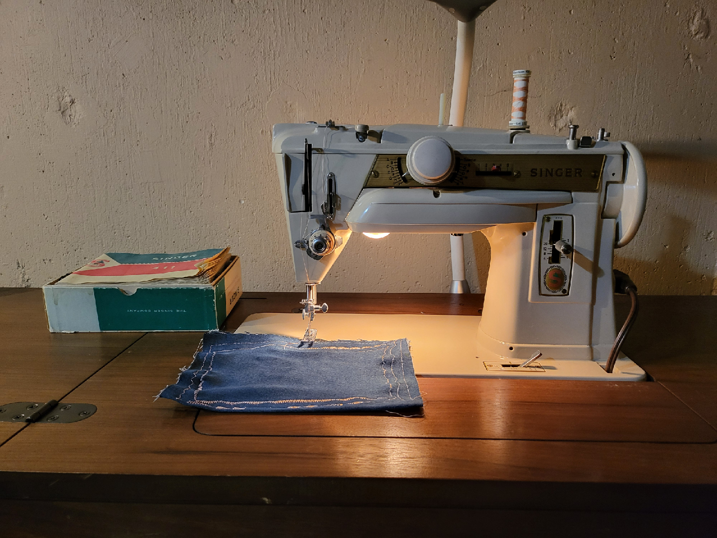 Singer 411G Sewing Machine