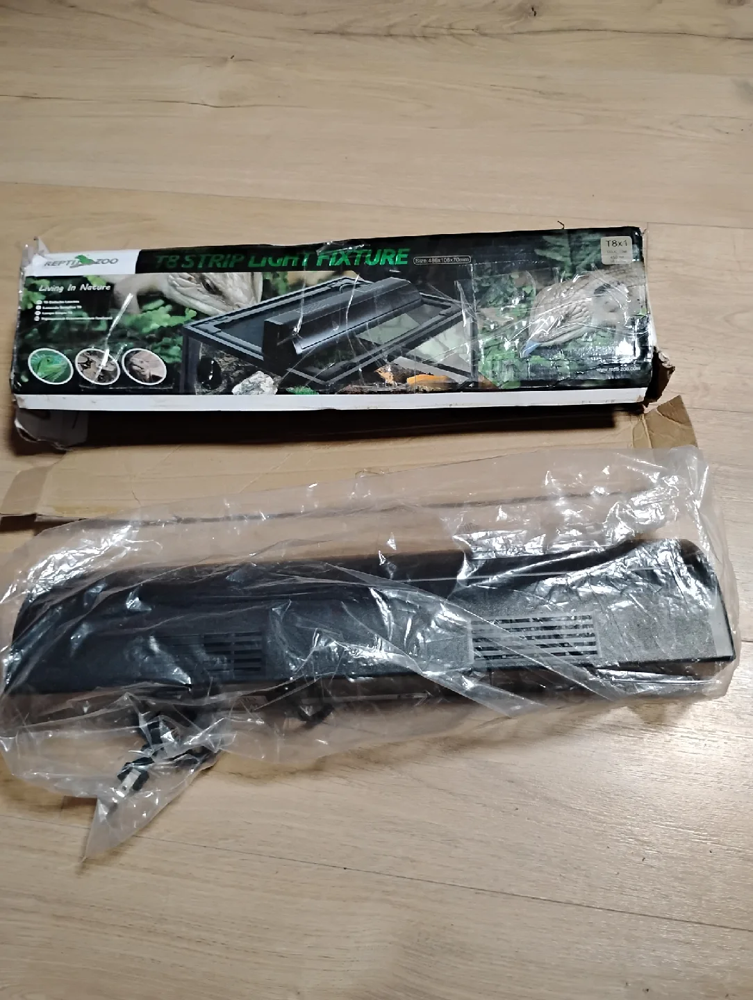 Repti-Zoo 20" Terrarium T8 Strip Light Fixture image indicator(10)