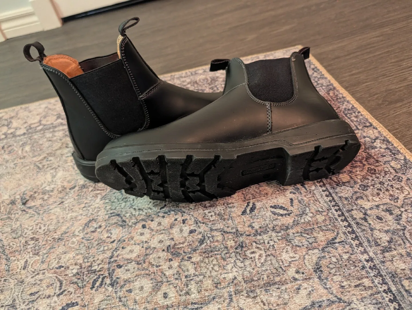 Black Leather Chelsea Boots image indicator(2)