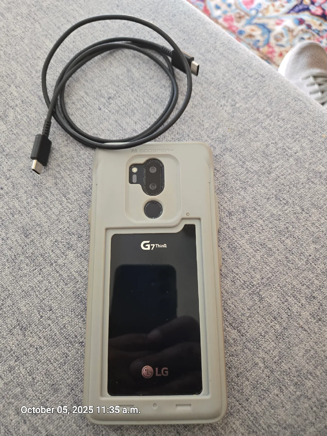 Smartphone - LG G7thinQ with case image indicator(2)