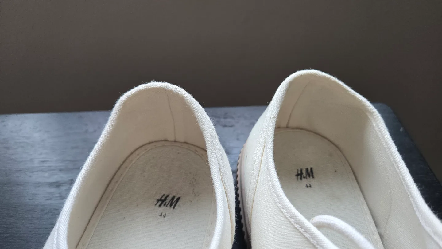 H&M Cream Canvas Sneakers - Size 44 image indicator(4)