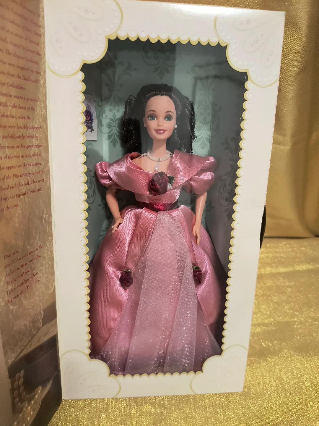 Sweet Valentine Barbie - Special Edition Hallmark image indicator(4)