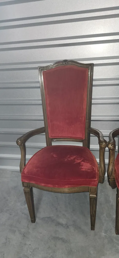 Pair of Red  Chairs..Sillas Hermosas image indicator(9)