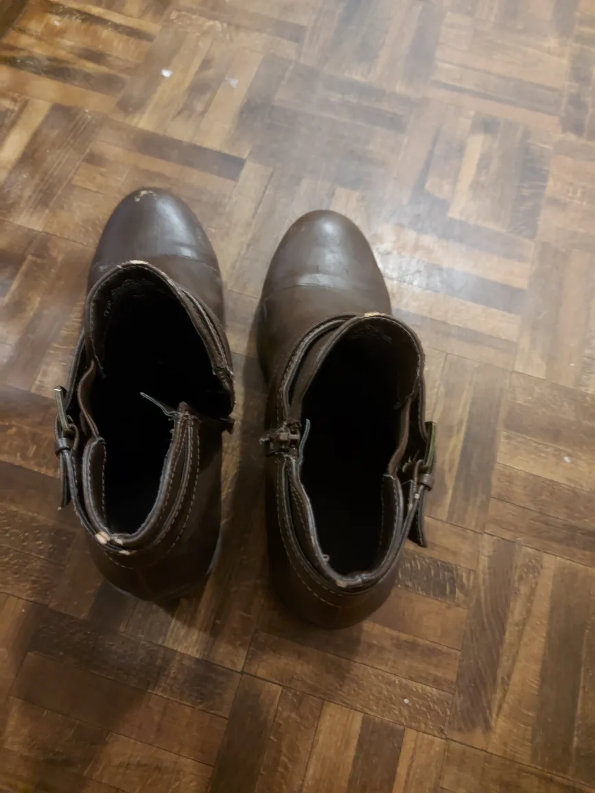Brown Ankle Boots, Size 9 image indicator(2)