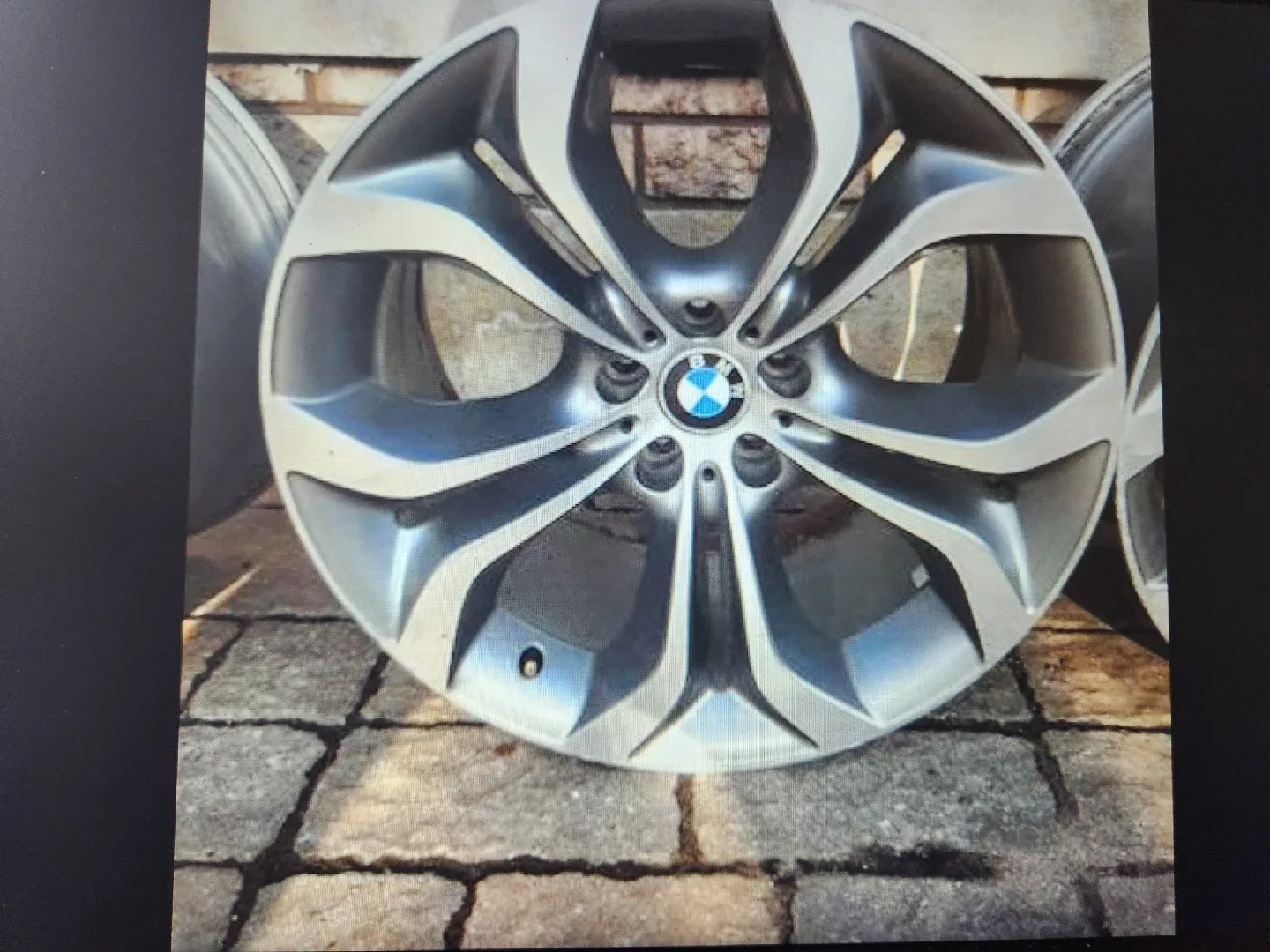 BMW Alloy Rims image indicator(6)