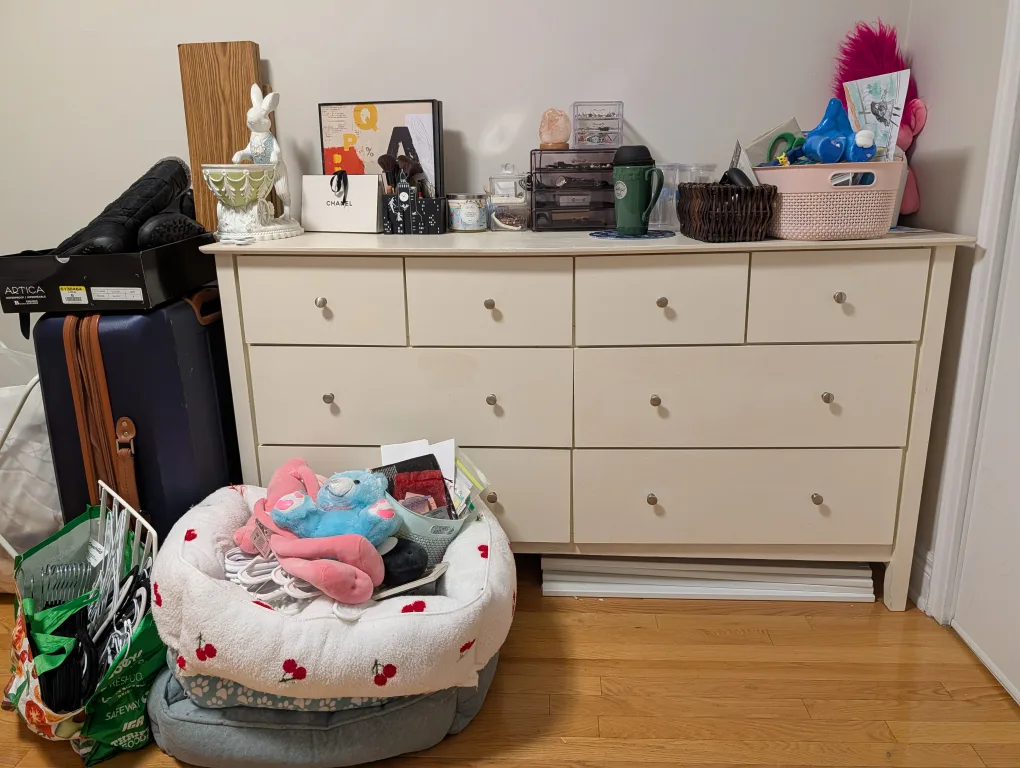 White 9-Drawer Dresser (63x34x18) thumbnail