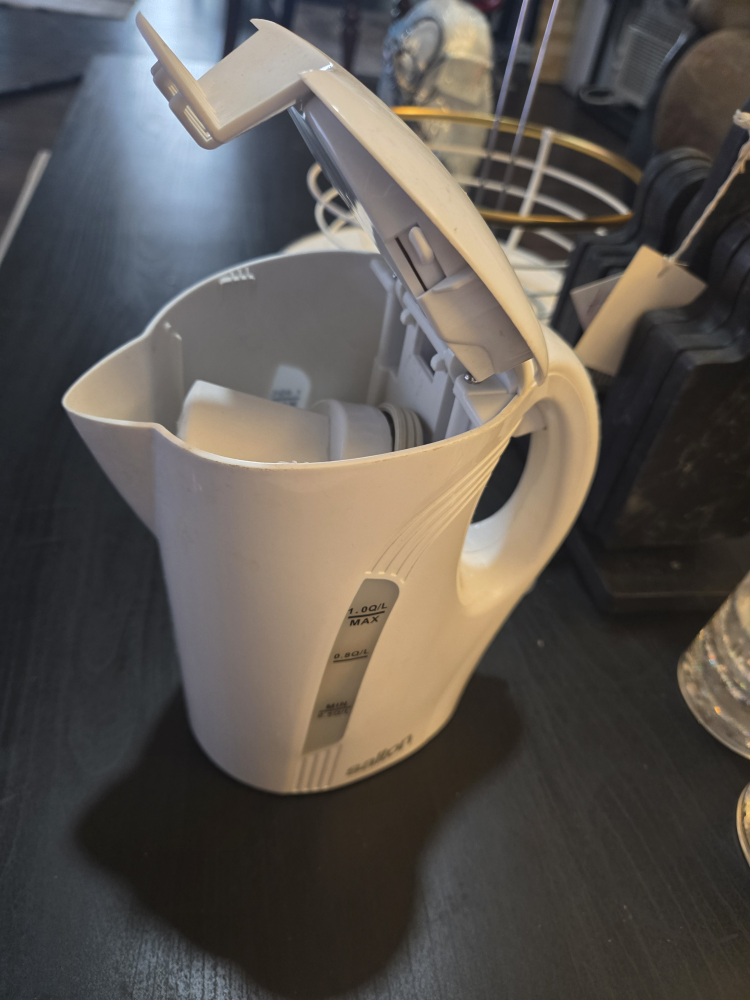 Cutting Board Holder, Water Filter Kettle, Glitter Glasses - photo 3