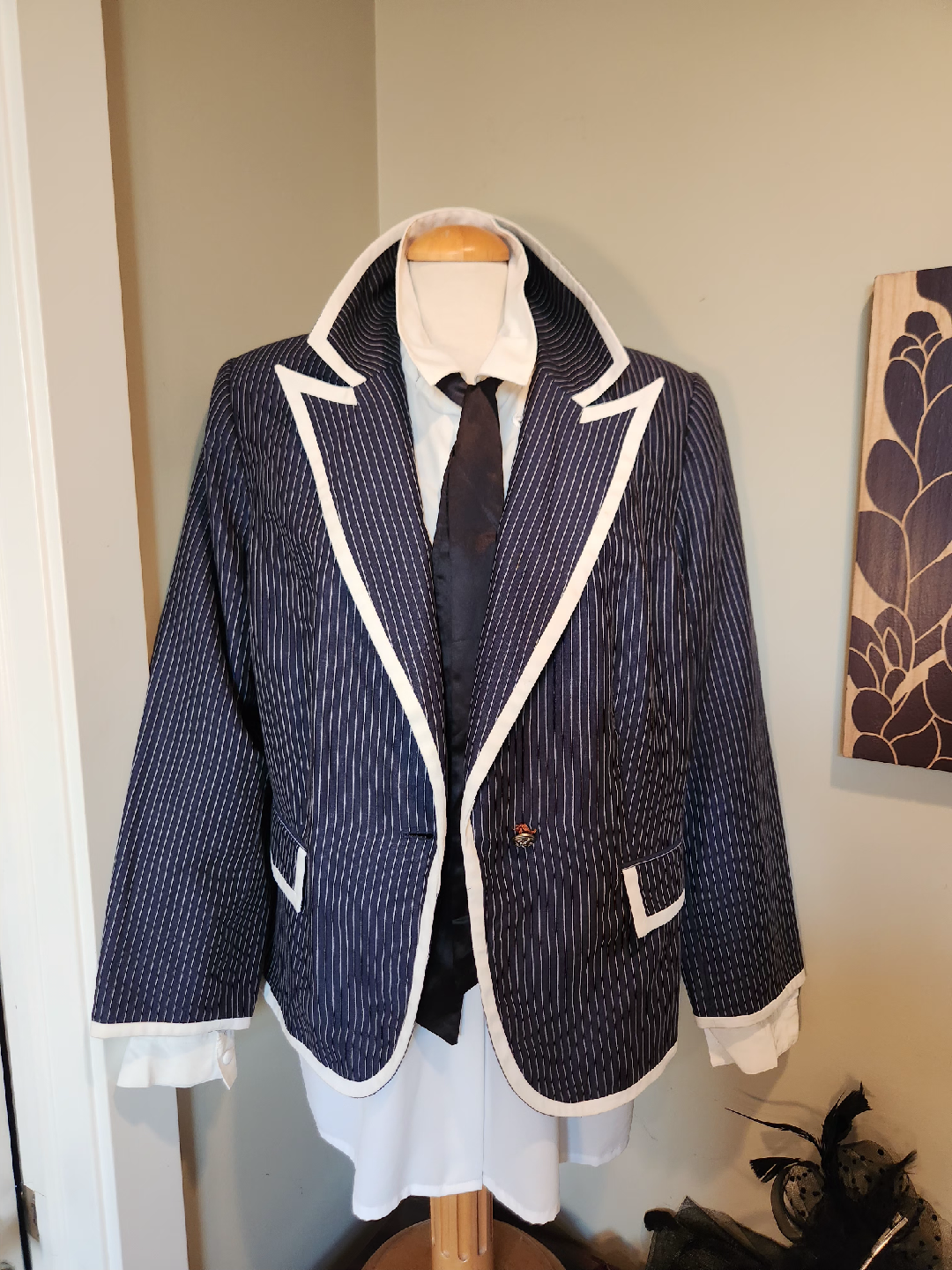 Super fun designer rowing  blazer-Navy and white linen fabric - photo 4