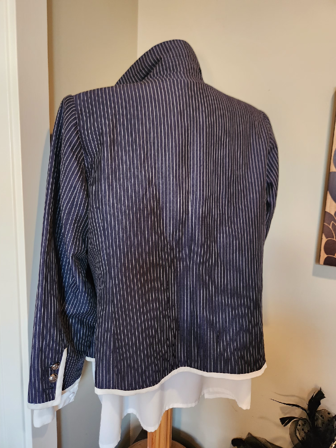 Super fun designer rowing  blazer-Navy and white linen fabric - photo 5