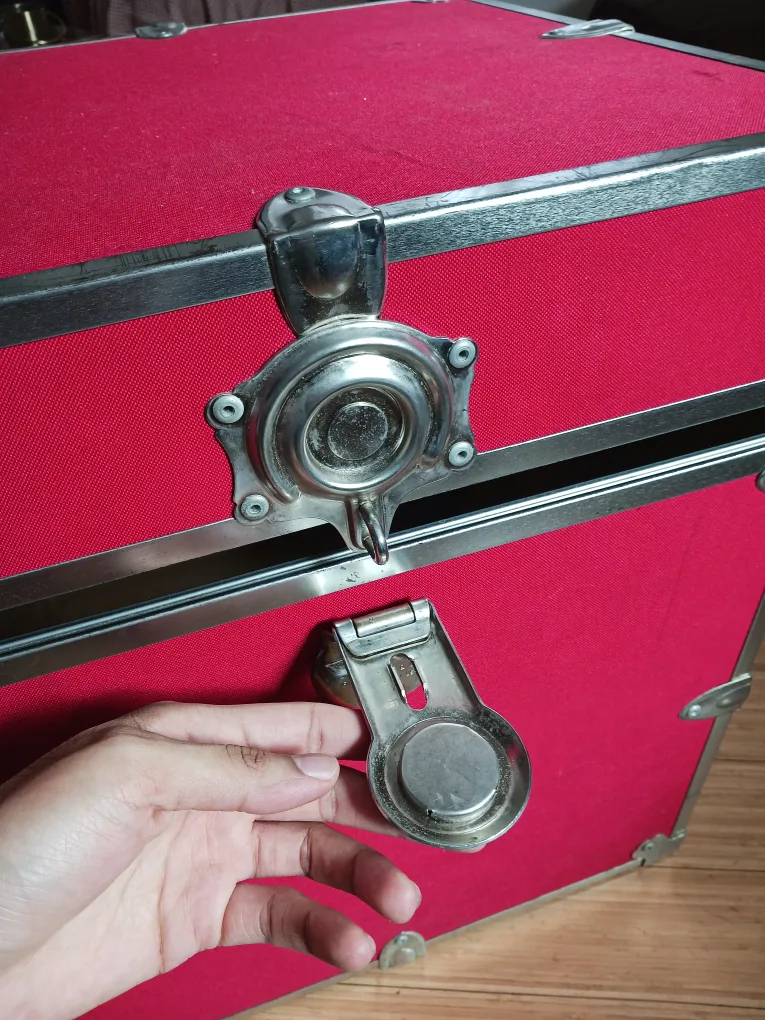 Large Red Rhino Storage Trunk – Heavy-Duty Cube | Made in USA image indicator(5)