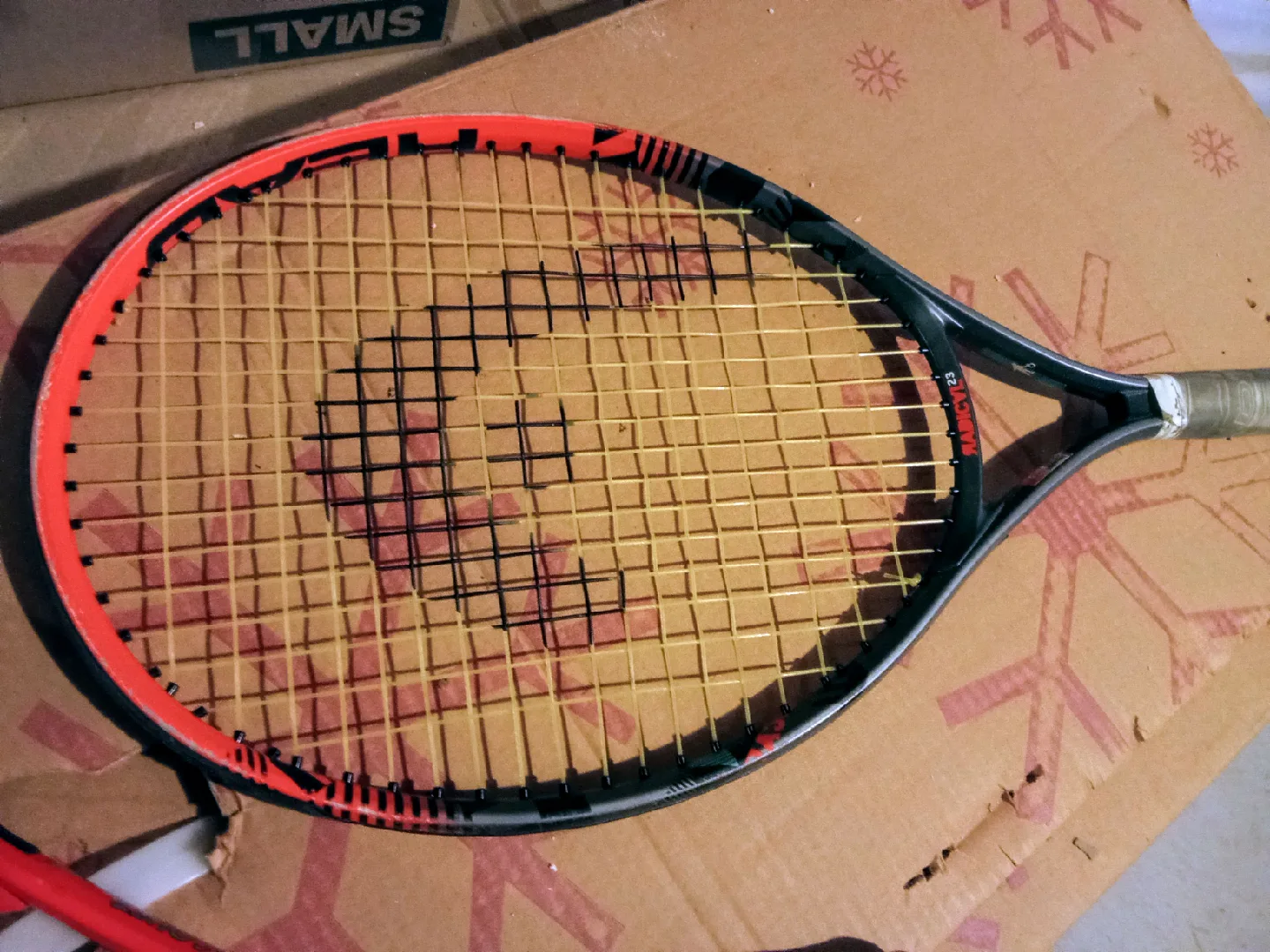 JUNIOR Tennis Rackets 25" and 30 Beginner balls & FREE Bags image indicator(3)