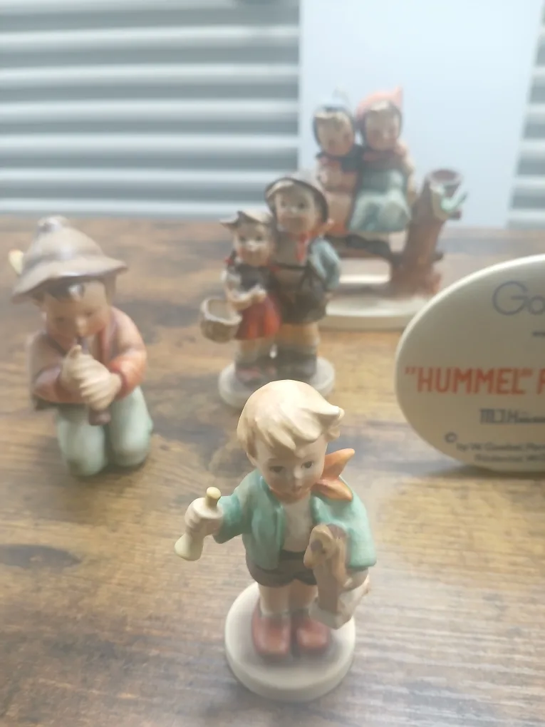 Hummel Figurine Collection image indicator(2)