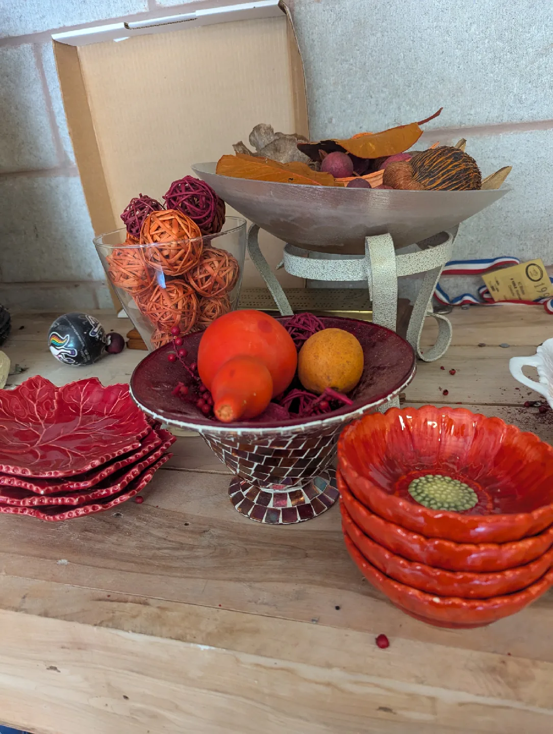 Red Flower Shaped Dessert Plates (Set of 4) thumbnail