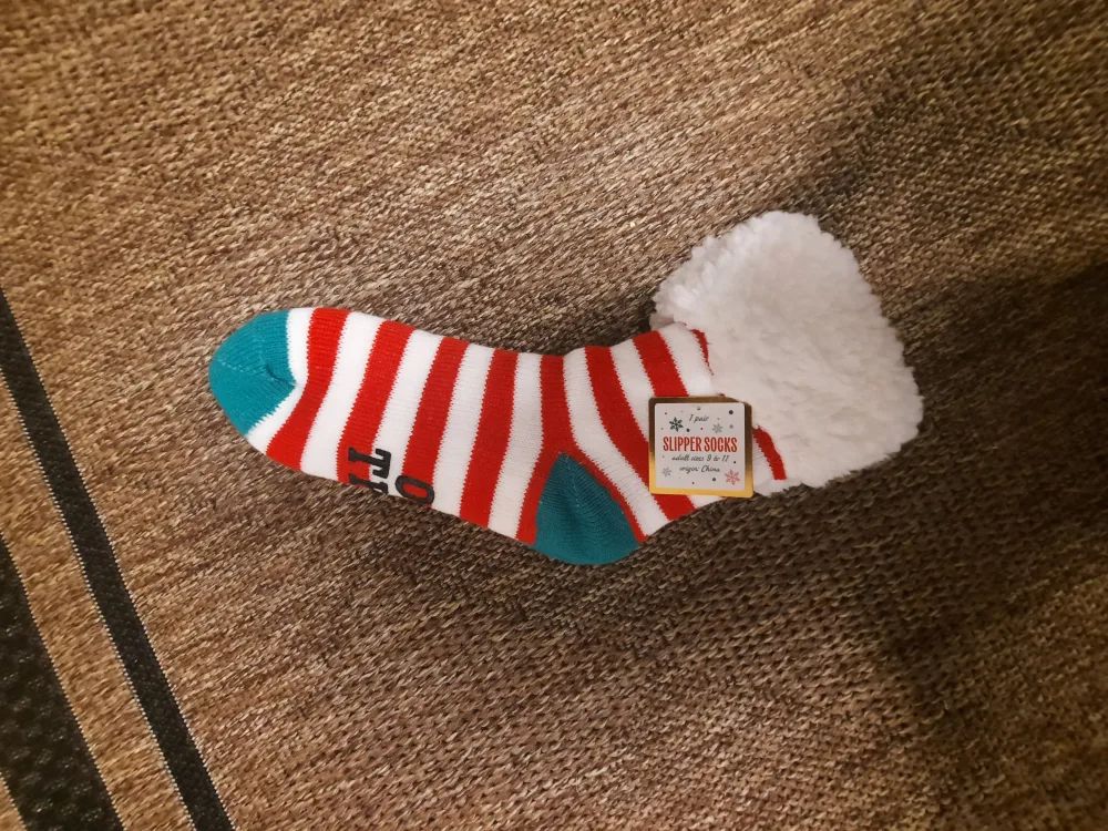 Slipper Socks Adult Size 9-11 thumbnail