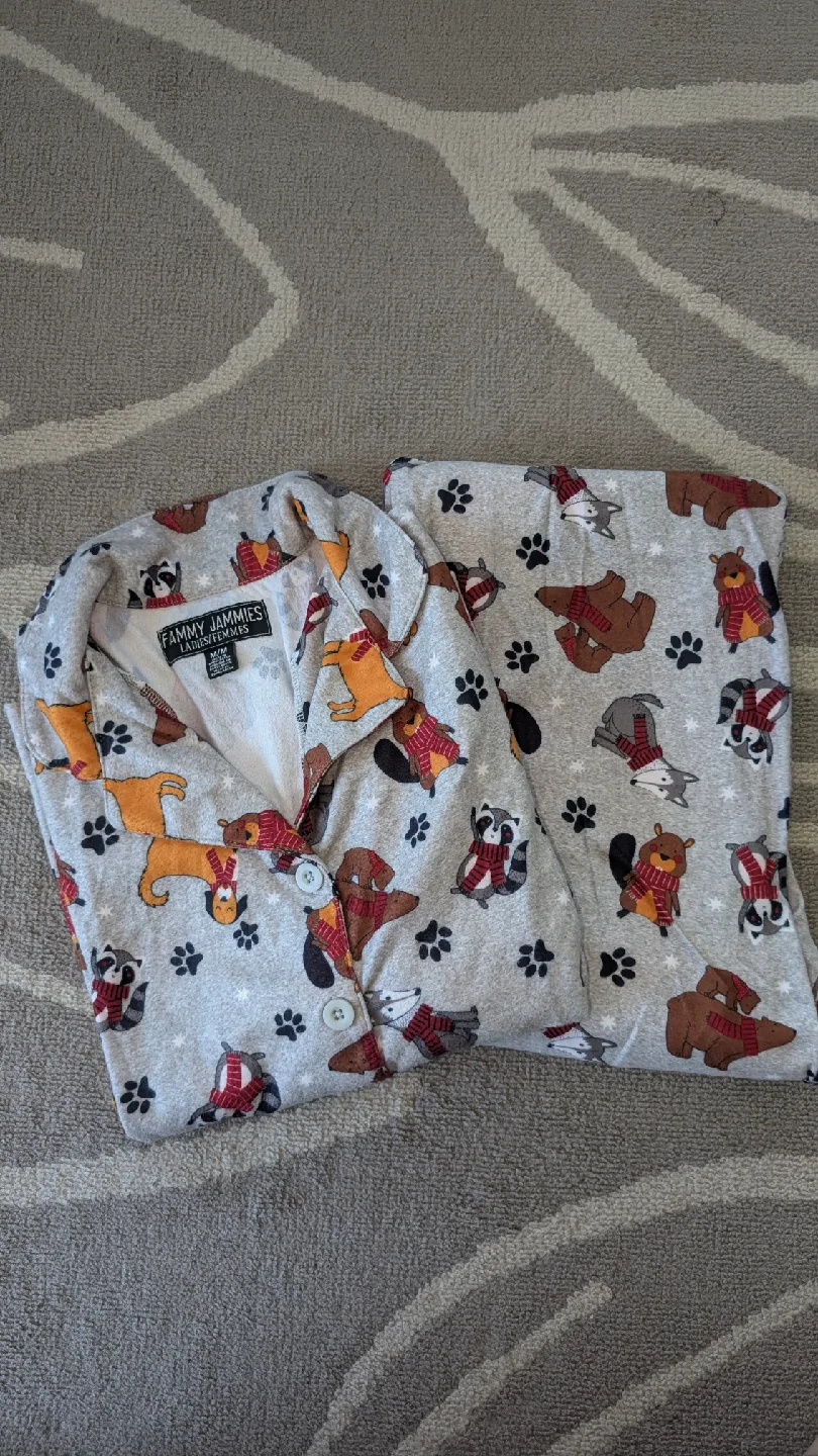 Fammy Jammies Ladies Pajama Set - Size M
