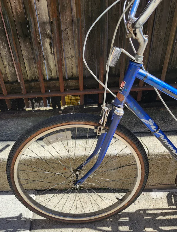 Huffy bike 17 3/4 frame 26 wheels 5 speed For parts or repair image indicator(4)