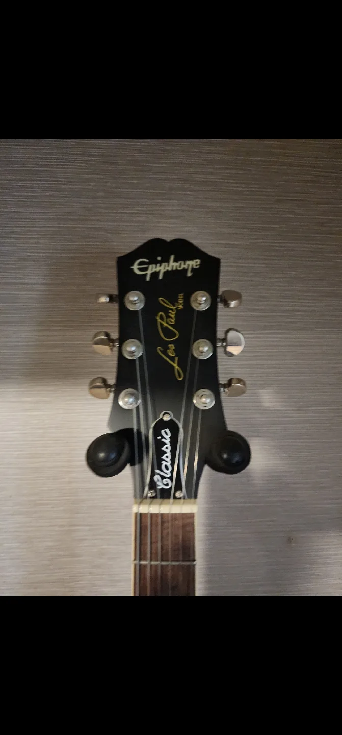 Epiphone Les Paul Classic Electric Guitar - Black image indicator(6)
