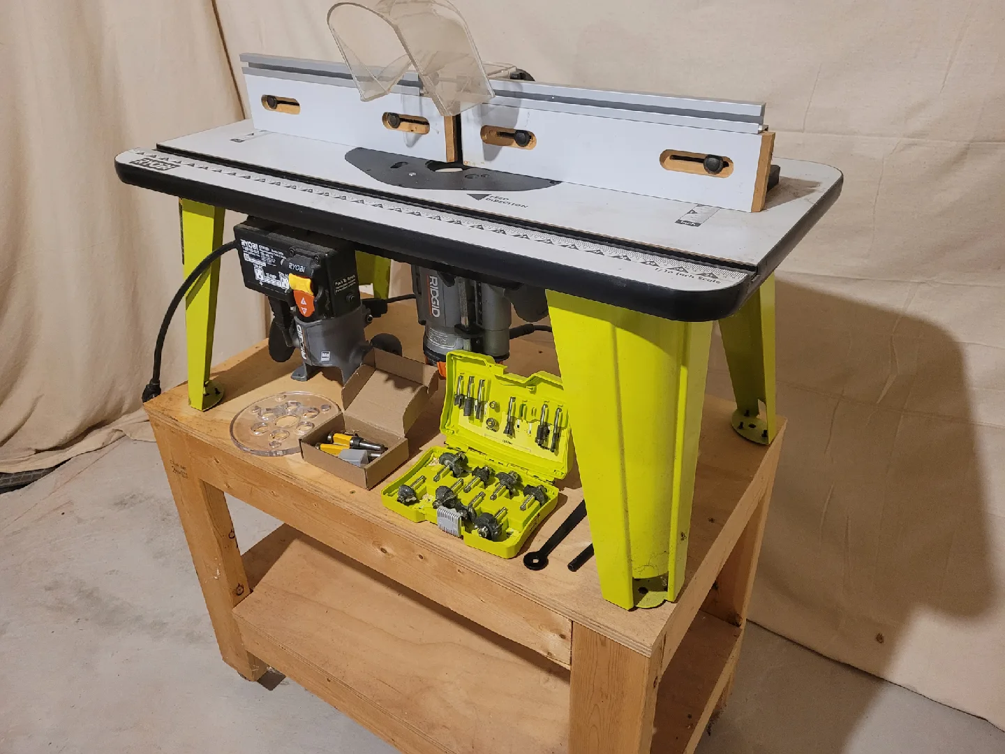 Ryobi A25RT01 Router Table with Ridgid Router image indicator(3)