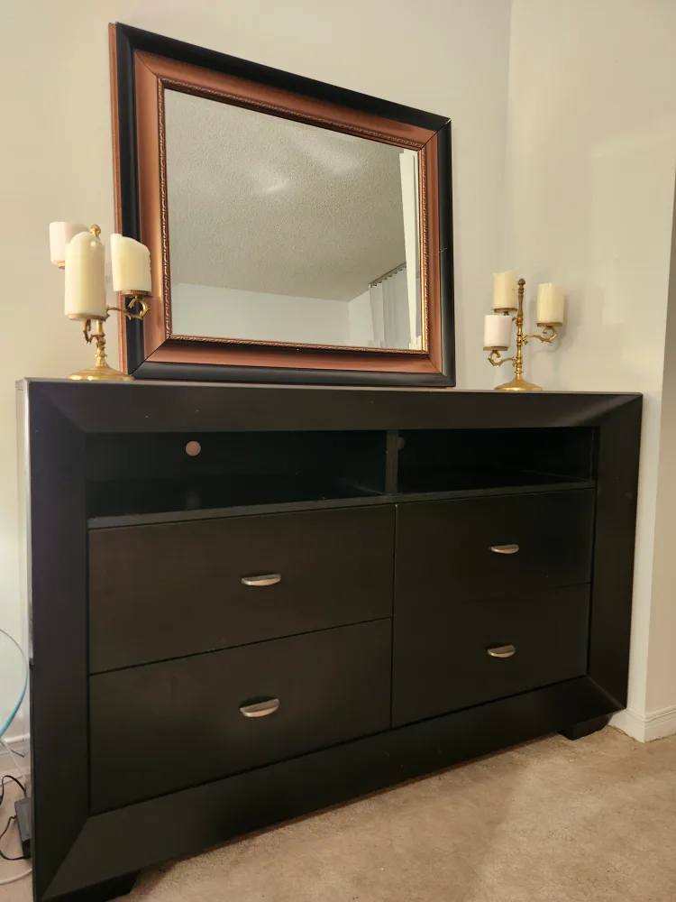 Black Dresser with Mirror image indicator(2)