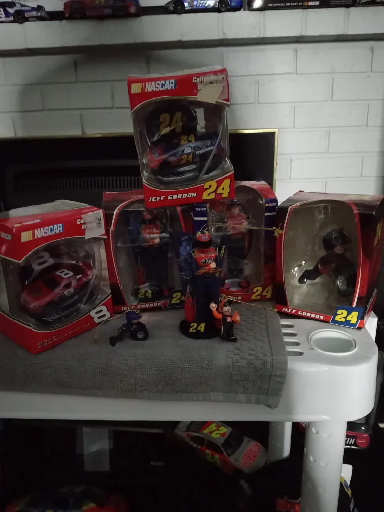 NASCAR  Christmas tree decorations Collectibles image indicator(2)