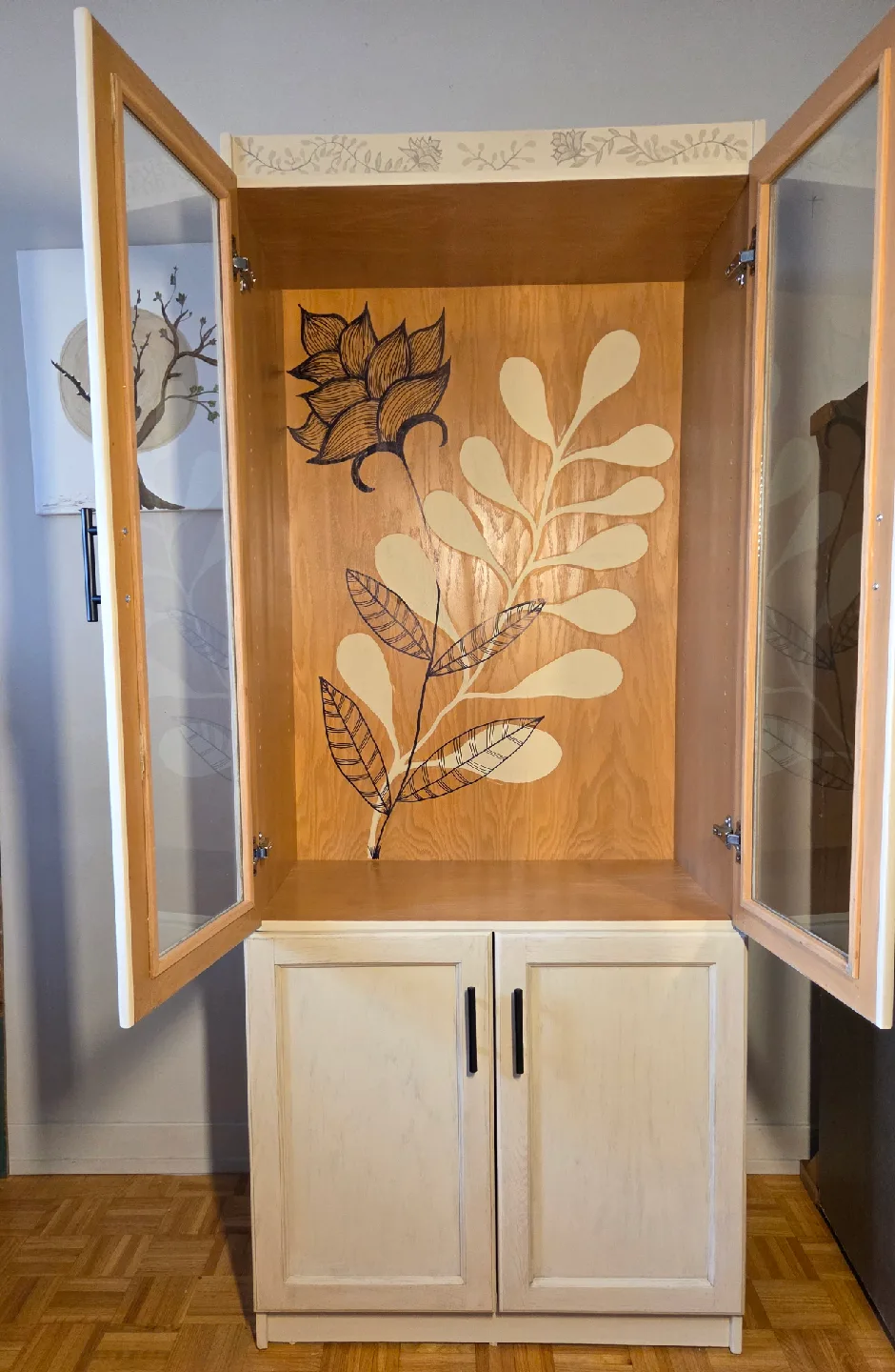 Display Cabinet with Glass Doors image indicator(6)