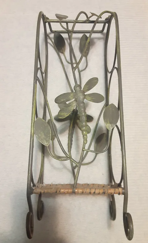 Metal Bottle Rack with Dragonfly Design image indicator(5)