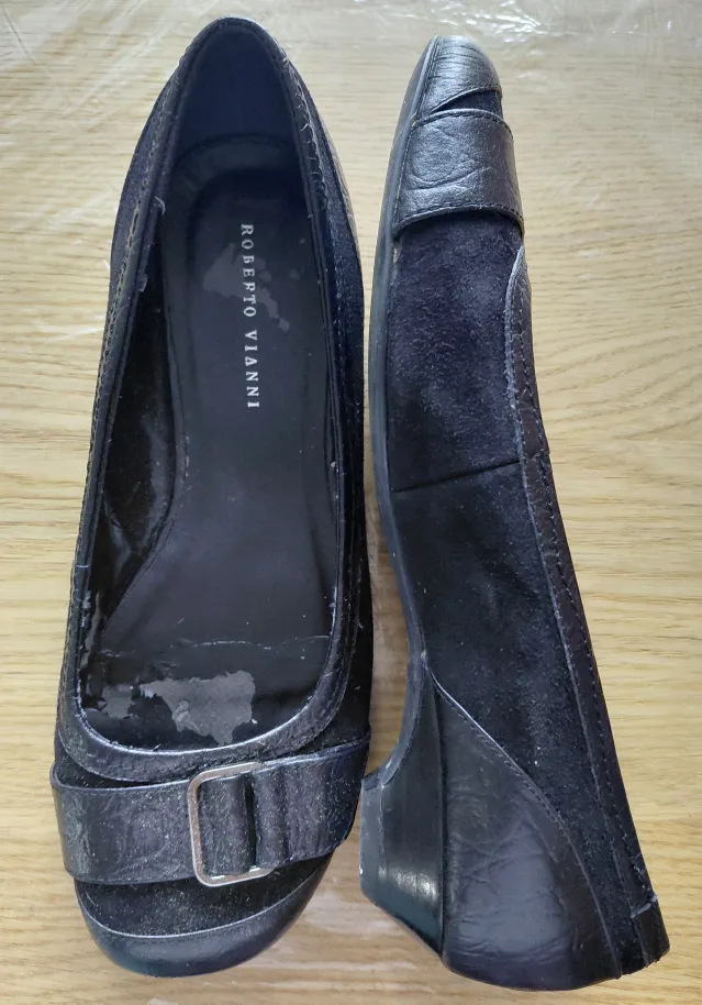 FREE!Black Flats - Size 8 image indicator(2)