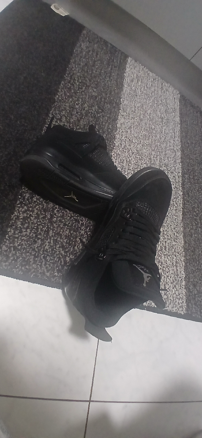 jordan black cats - photo 2