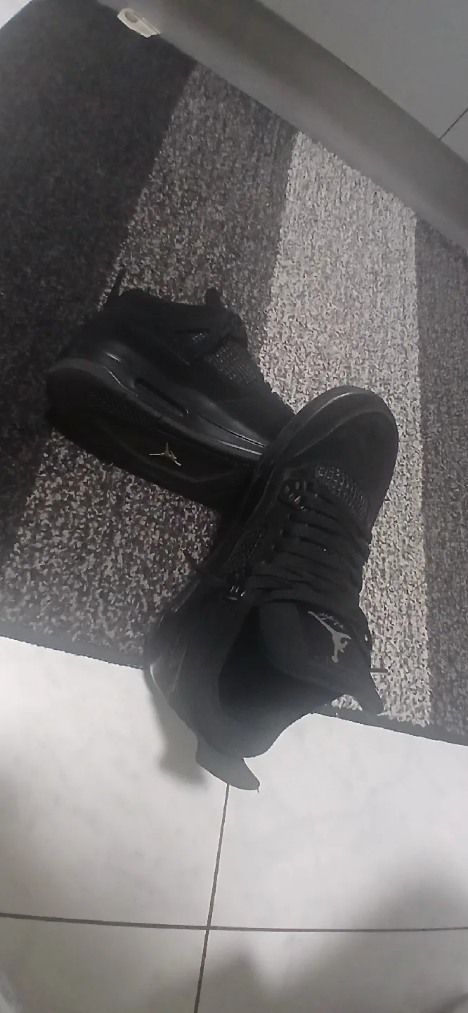 jordan black cats image indicator(2)