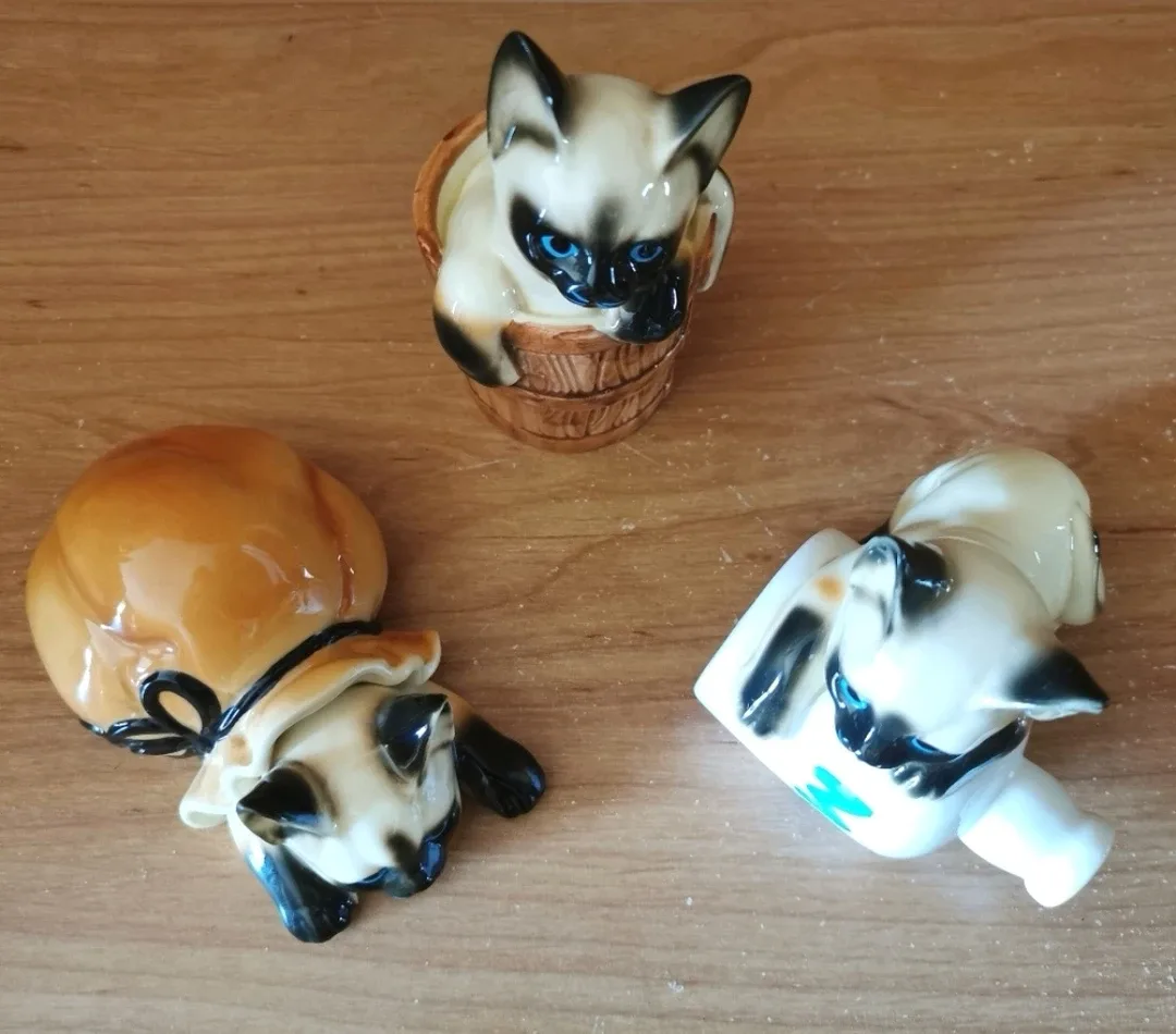 Set of 3 Vintage Siamese Cat Figurines image indicator(2)
