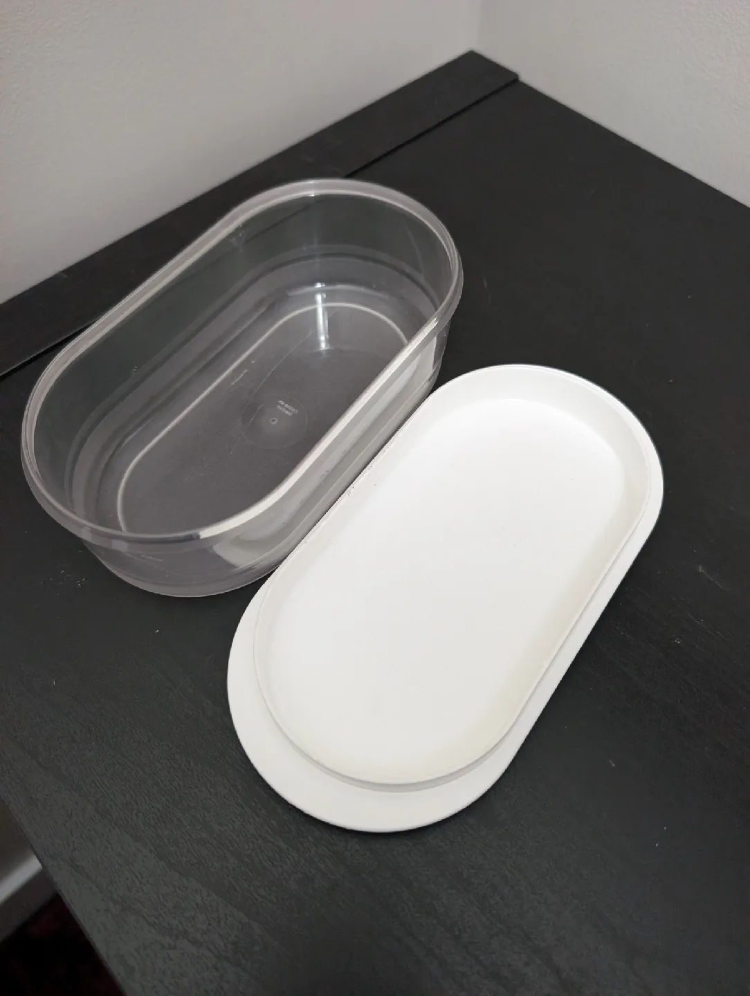 Tupperware Butter Dish - White image indicator(2)