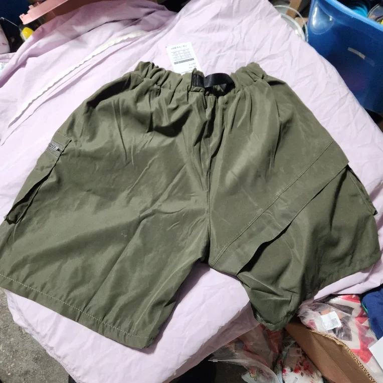 Olive Green Cargo Shorts image indicator(2)