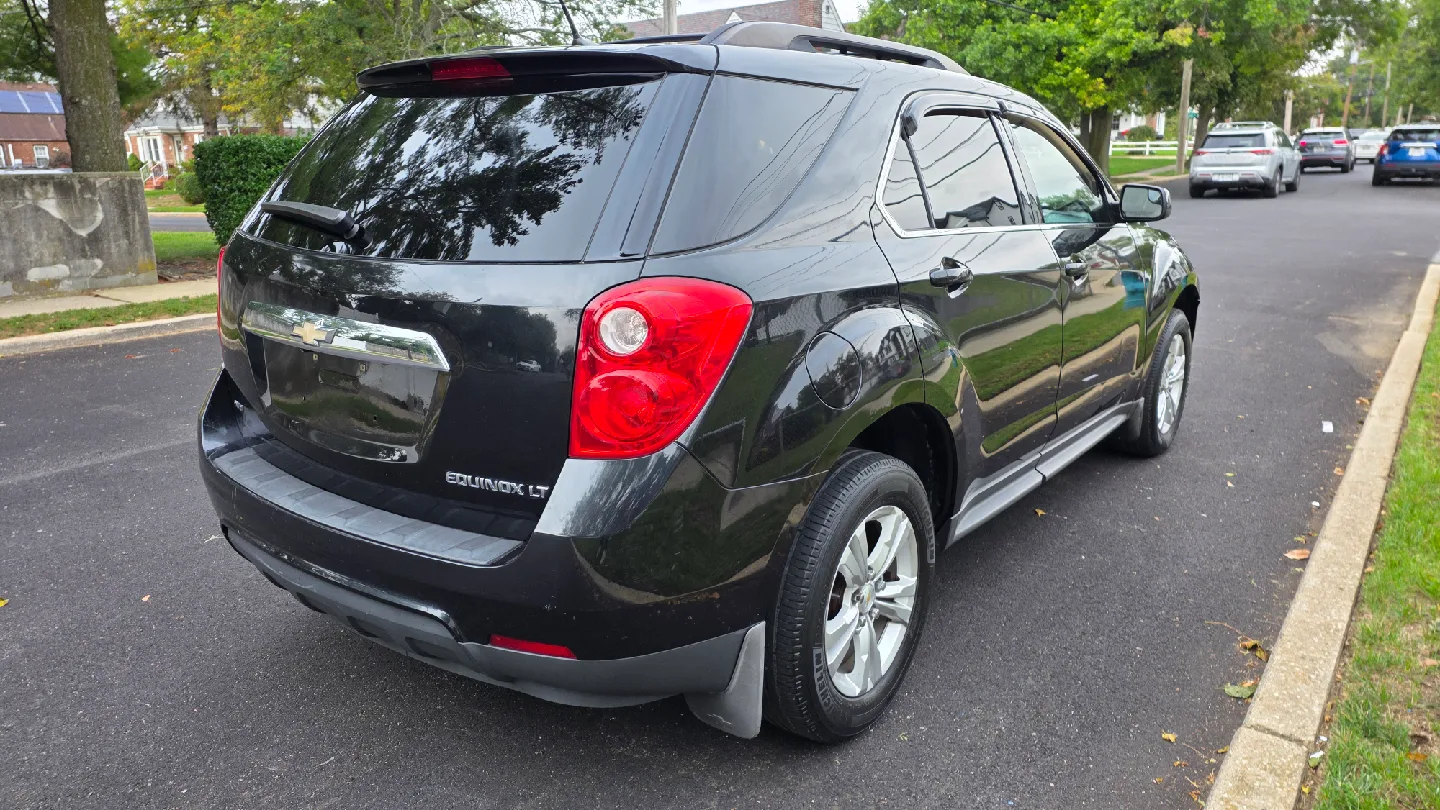 2013 Chevrolet Equinox LT AWD SUV - Black SUV image indicator(3)