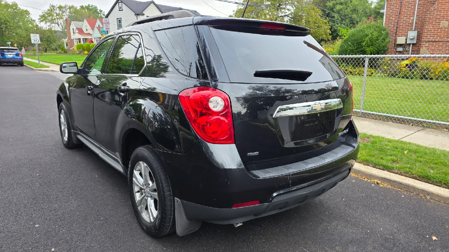 2013 Chevrolet Equinox LT AWD SUV - Black SUV image indicator(4)