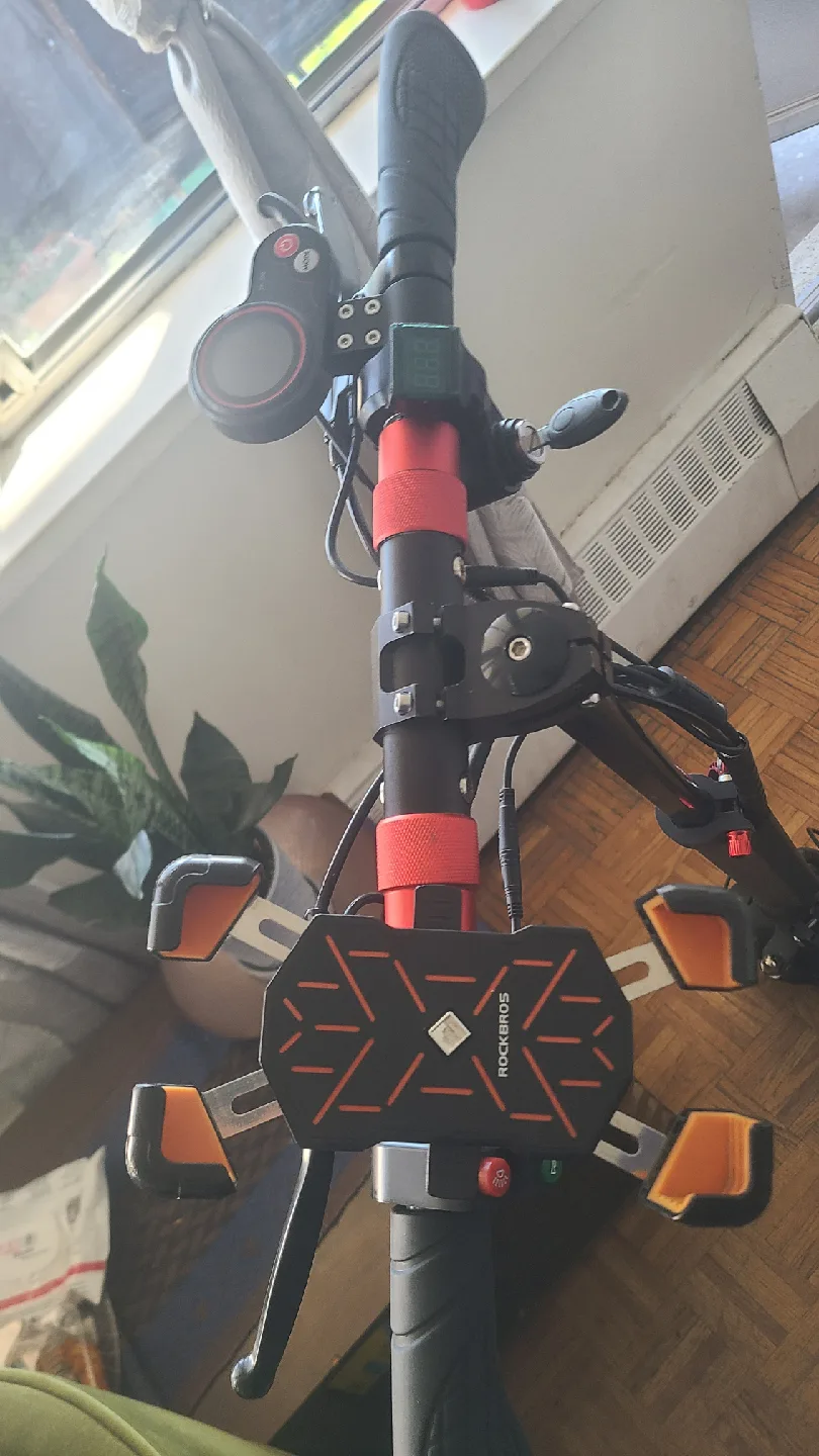 OFFROAD ELECTRIC SCOOTER - Good Condition! image indicator(2)