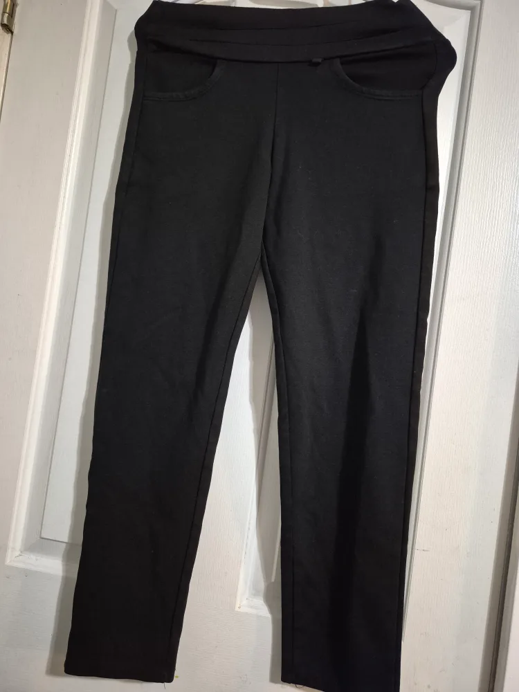 Black Pants thumbnail