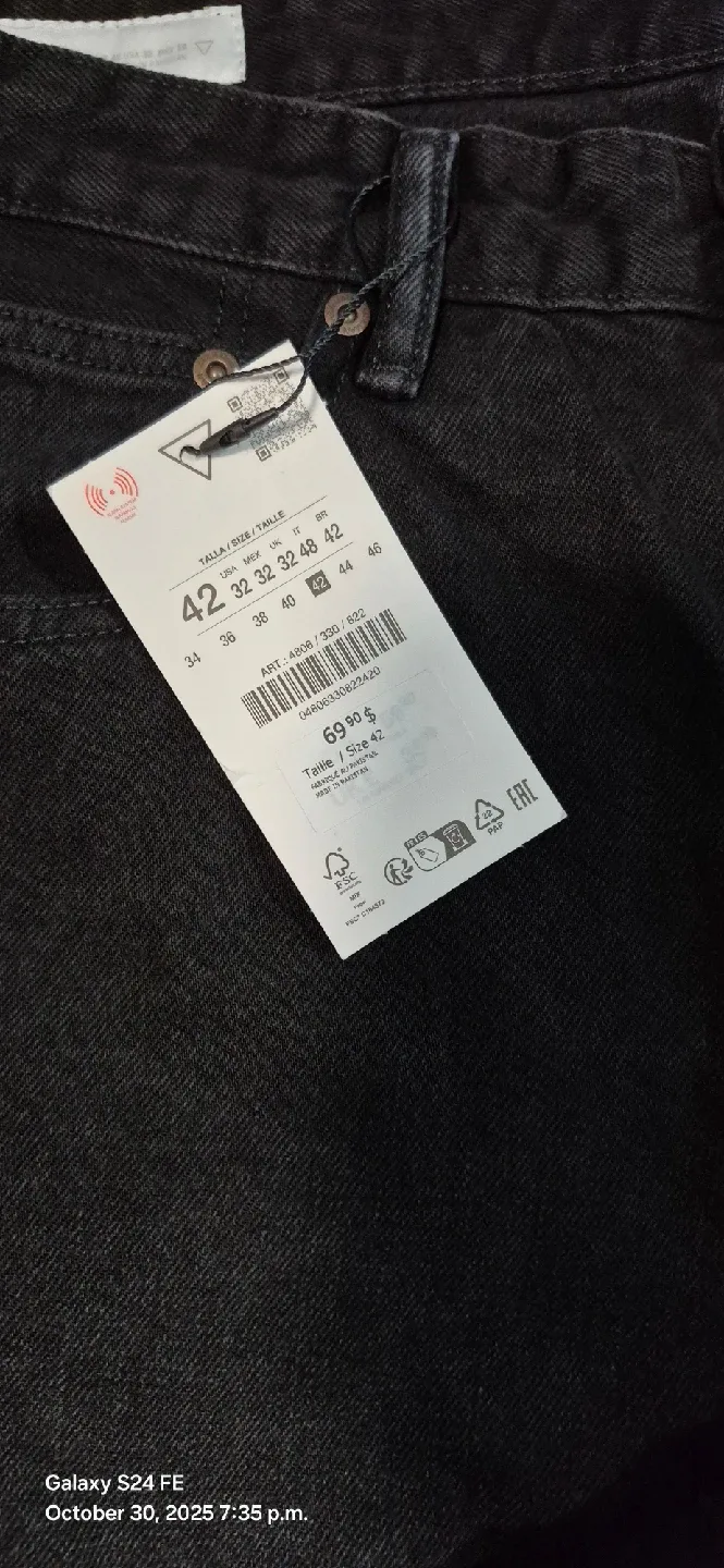 Zara Super Baggy Fit Jeans image indicator(8)