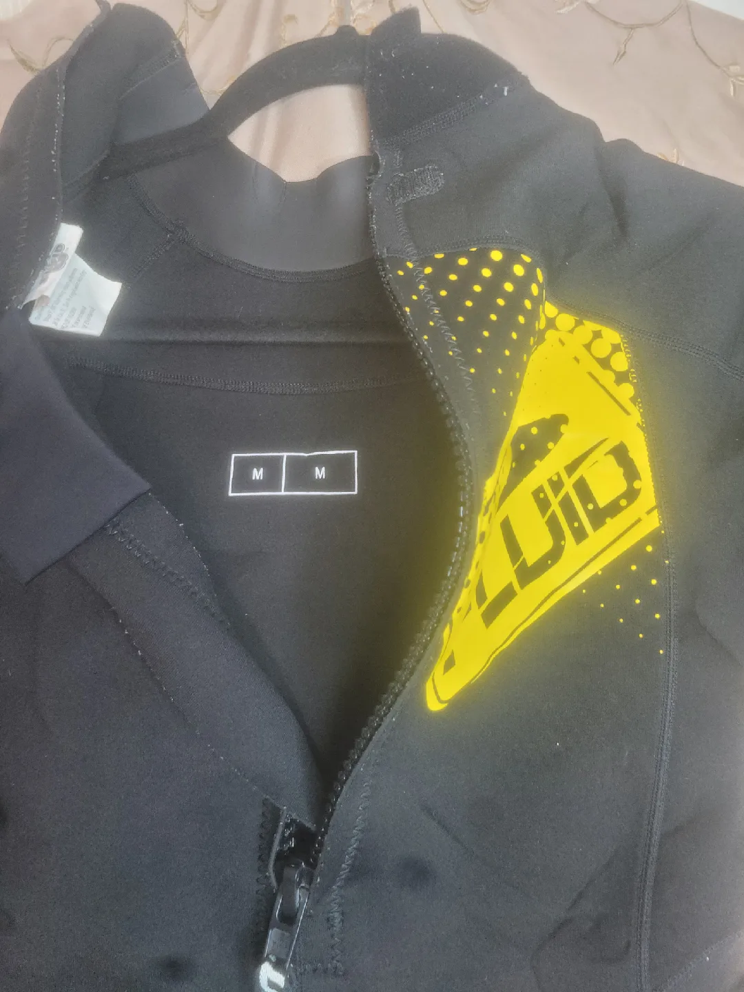 Fluid Wetsuit - Size M image indicator(4)