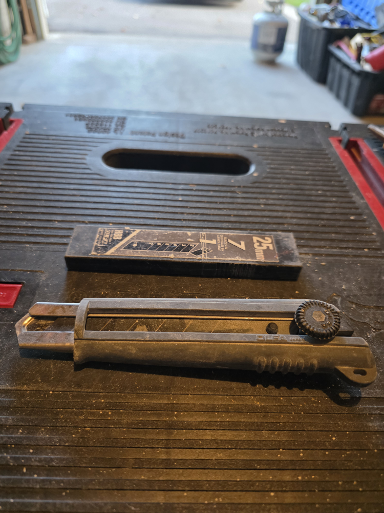 Utility Knife with Blades