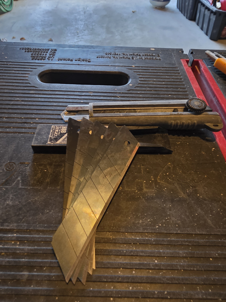 Utility Knife with Blades - photo 2